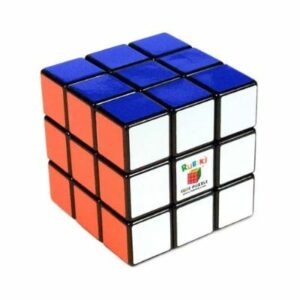 Rubiks kub går ut på att man ska vrida och vända på den så att alla färgerna hamnar på varsin sida. Observera att det här är originalet och inte någon billig kopia som är svår att vrida på. 