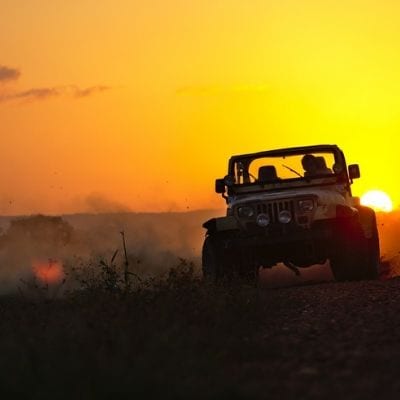 upplevelsepresent köra jeep