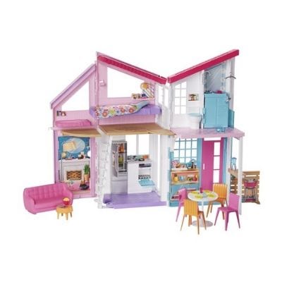 Ett hus till Barbie och Ken brukar vara en uppskattad present.  