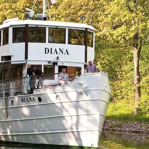 Resa på Göta Kanal present till båtägare