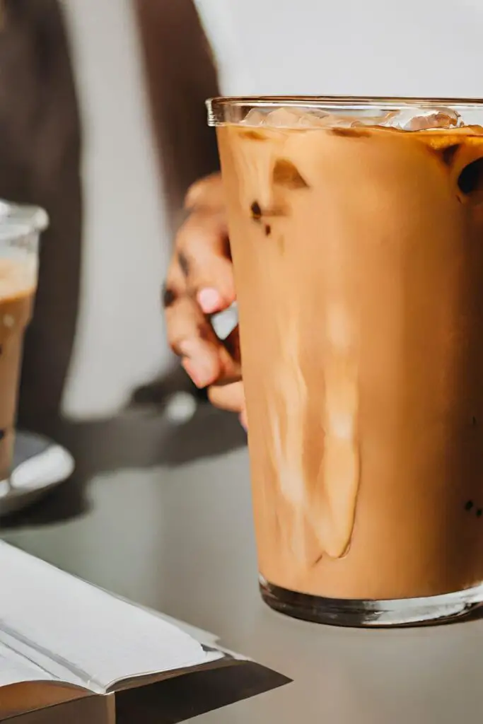Upptäck kaffe presenter som väcker känslan av en mysig kaféstund hemma. Ge bort det där lilla extra som gör varje kaffemoment speciellt.
